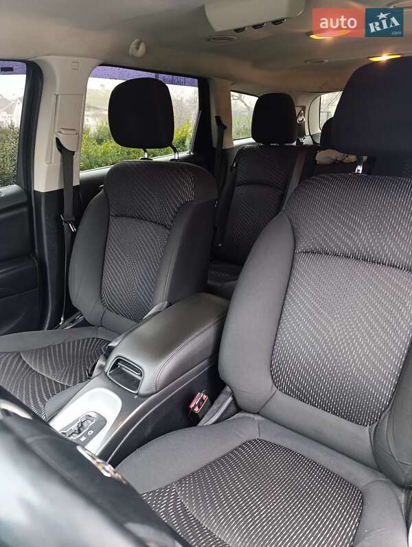 Внедорожник / Кроссовер Dodge Journey 2015 в Синельниково