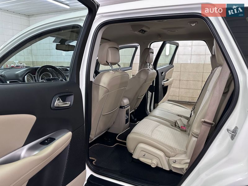 Внедорожник / Кроссовер Dodge Journey 2014 в Сумах