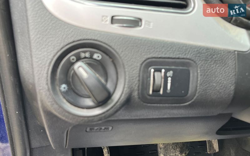 Внедорожник / Кроссовер Dodge Journey 2012 в Стрые