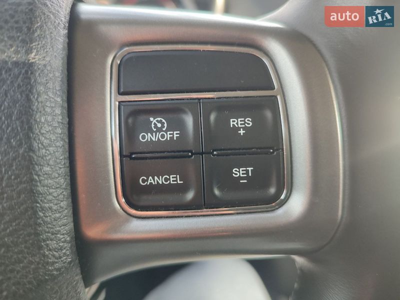 Внедорожник / Кроссовер Dodge Journey 2015 в Киеве