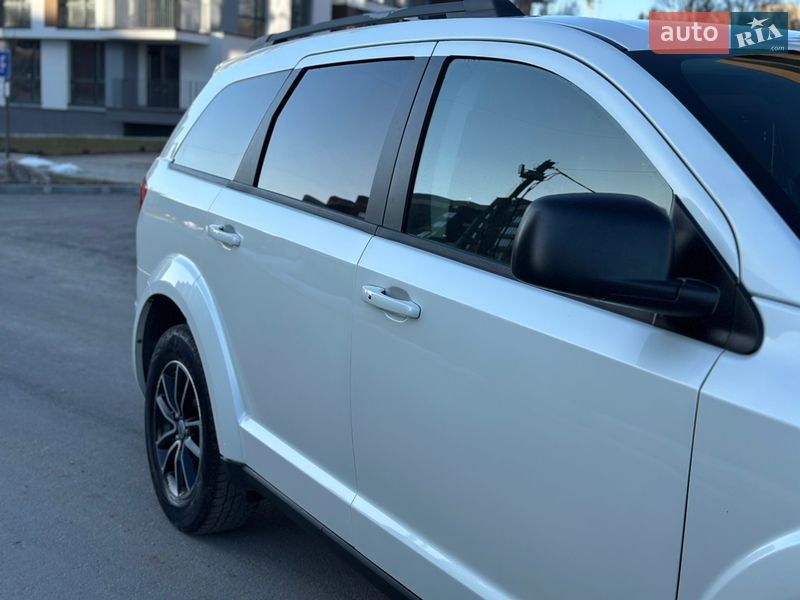 Внедорожник / Кроссовер Dodge Journey 2017 в Тернополе