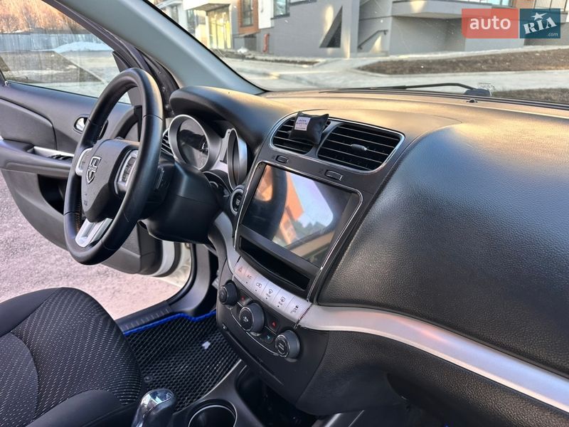 Внедорожник / Кроссовер Dodge Journey 2017 в Тернополе