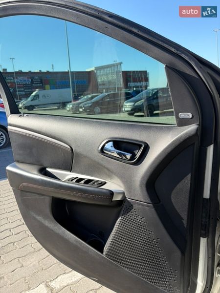 Внедорожник / Кроссовер Dodge Journey 2016 в Львове