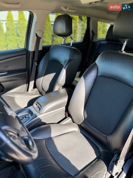 Внедорожник / Кроссовер Dodge Journey 2014 в Хмельницком