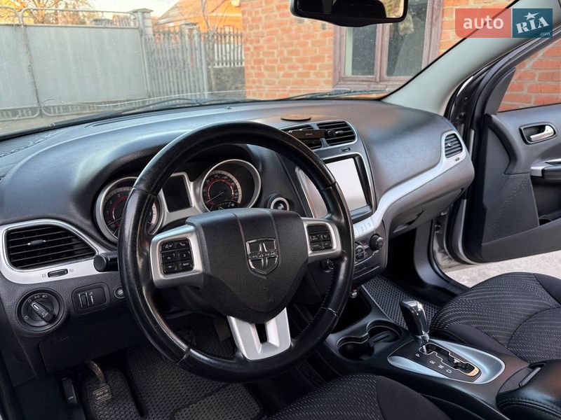 Внедорожник / Кроссовер Dodge Journey 2013 в Любаре