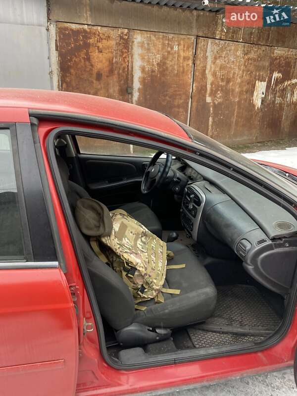 Седан Dodge Neon 2005 в Киеве