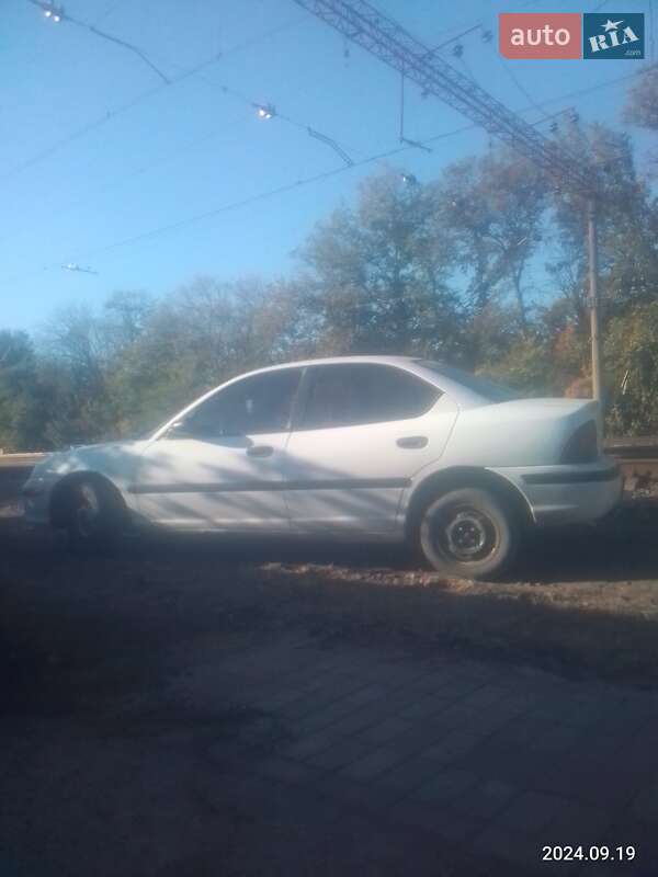 Седан Dodge Neon 1995 в Харькове
