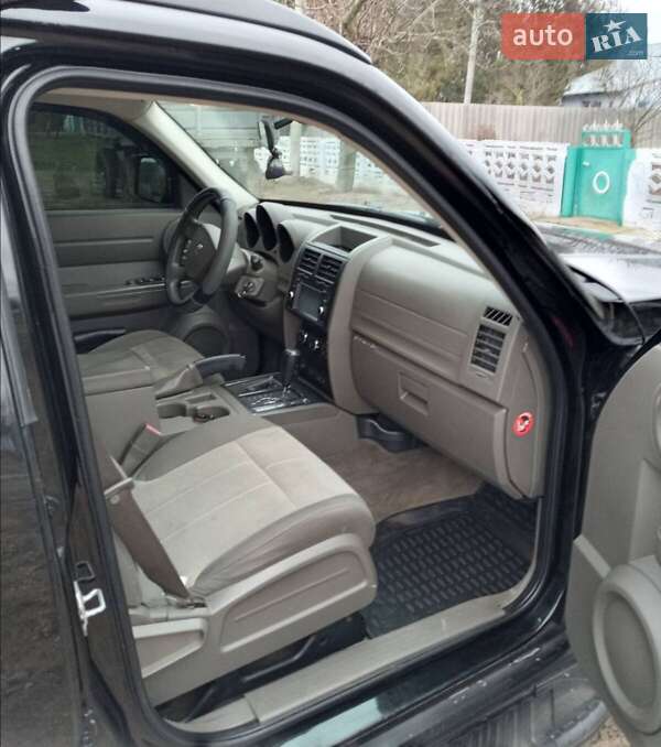 Внедорожник / Кроссовер Dodge Nitro 2007 в Николаеве
