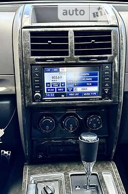 Внедорожник / Кроссовер Dodge Nitro 2008 в 