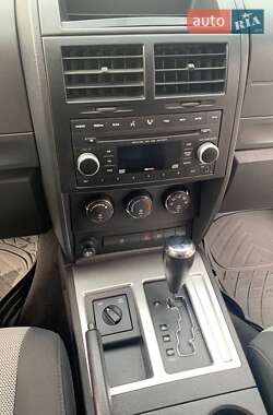 Позашляховик / Кросовер Dodge Nitro 2007 в Синельниковому