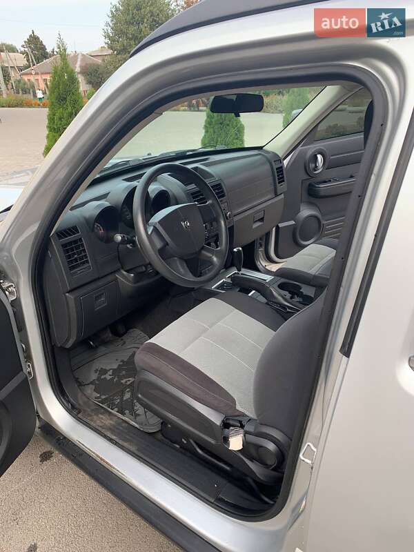 Позашляховик / Кросовер Dodge Nitro 2007 в Синельниковому