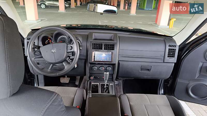 Позашляховик / Кросовер Dodge Nitro 2008 в Києві