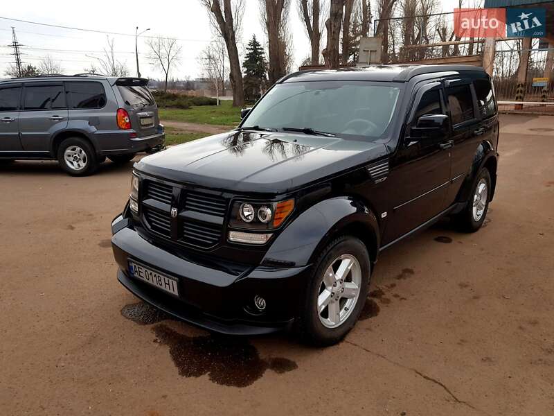 Внедорожник / Кроссовер Dodge Nitro 2007 в Батурине