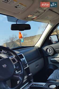 Внедорожник / Кроссовер Dodge Nitro 2008 в 