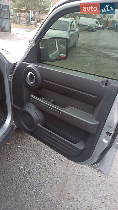 Внедорожник / Кроссовер Dodge Nitro 2007 в Звягеле фото 23 Внедорожник / Кроссовер Dodge Nitro 2007 в Звягеле