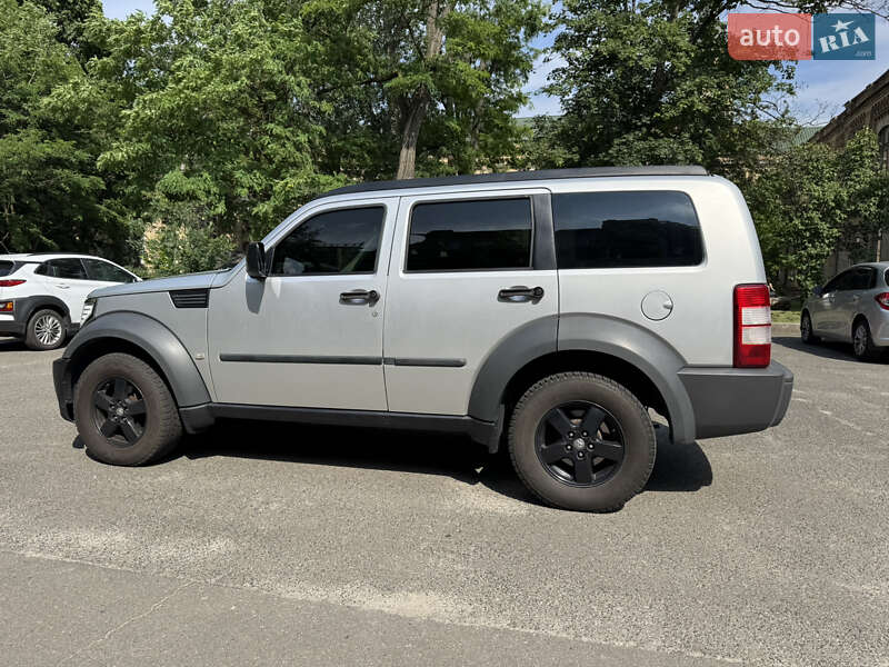 Внедорожник / Кроссовер Dodge Nitro 2007 в Киеве