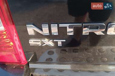 Внедорожник / Кроссовер Dodge Nitro 2007 в 