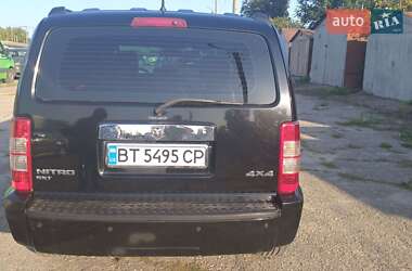 Внедорожник / Кроссовер Dodge Nitro 2007 в 