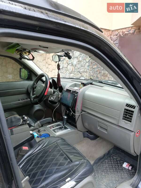 Внедорожник / Кроссовер Dodge Nitro 2007 в Черновцах