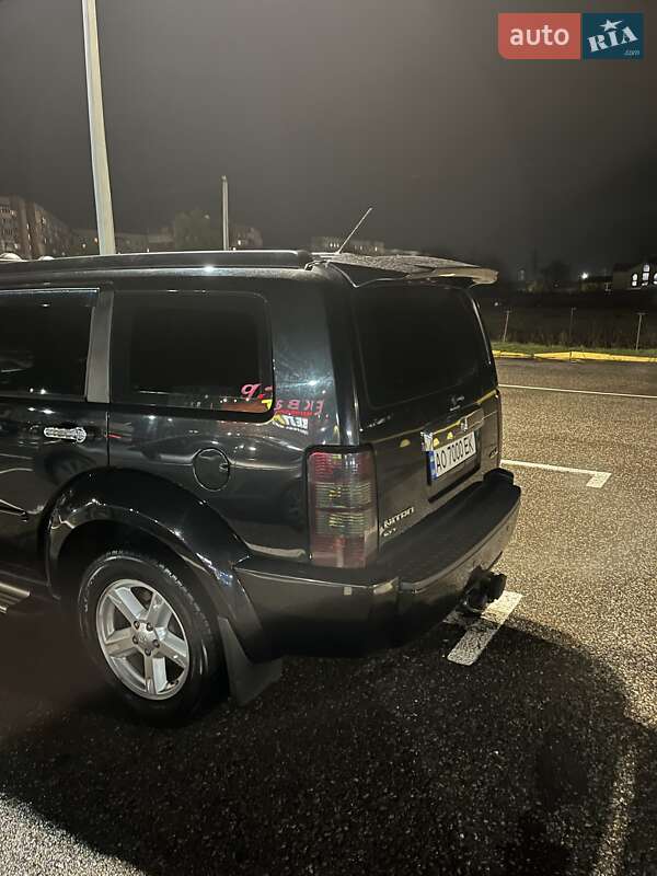 Внедорожник / Кроссовер Dodge Nitro 2008 в Черновцах