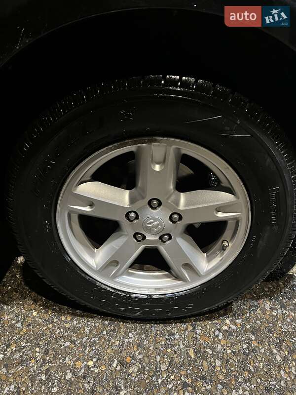 Внедорожник / Кроссовер Dodge Nitro 2008 в Черновцах