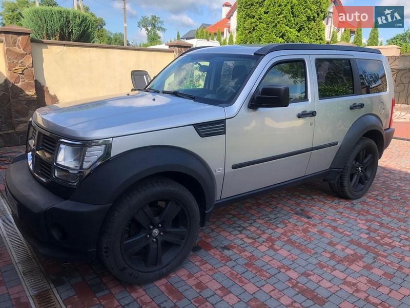 Внедорожник / Кроссовер Dodge Nitro 2007 в Львове
