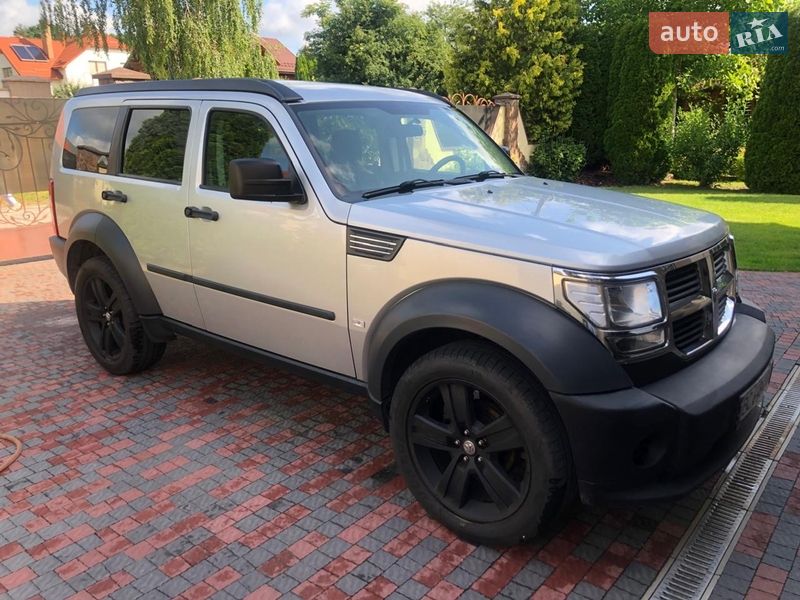 Внедорожник / Кроссовер Dodge Nitro 2007 в Львове