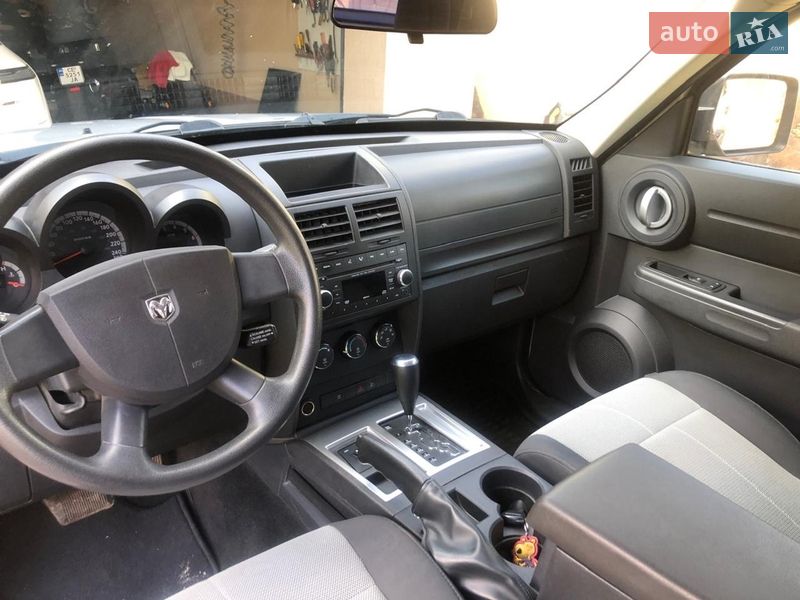 Внедорожник / Кроссовер Dodge Nitro 2007 в Львове