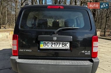 Внедорожник / Кроссовер Dodge Nitro 2008 в Львове