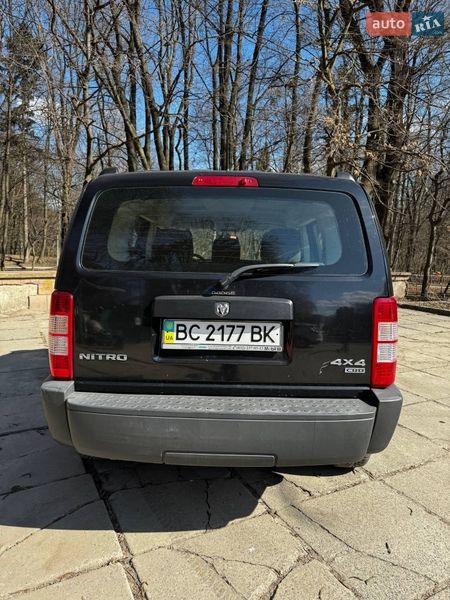 Внедорожник / Кроссовер Dodge Nitro 2008 в Львове
