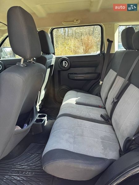 Внедорожник / Кроссовер Dodge Nitro 2008 в Львове