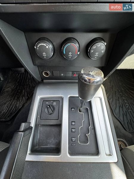 Внедорожник / Кроссовер Dodge Nitro 2008 в Львове