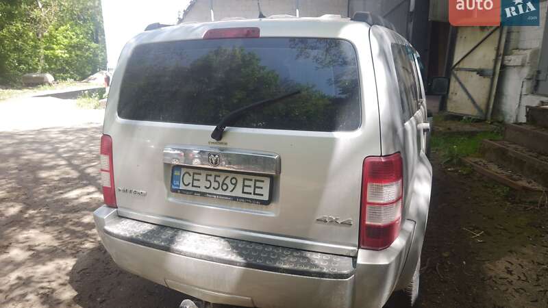 Позашляховик / Кросовер Dodge Nitro 2007 в Чернівцях