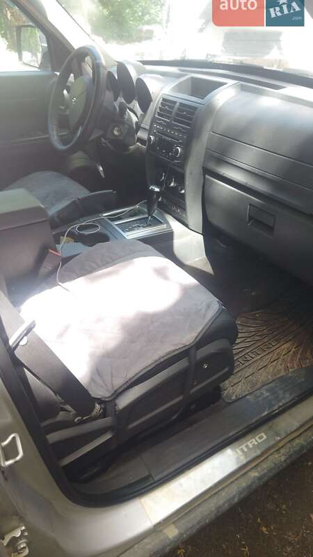 Позашляховик / Кросовер Dodge Nitro 2007 в Чернівцях