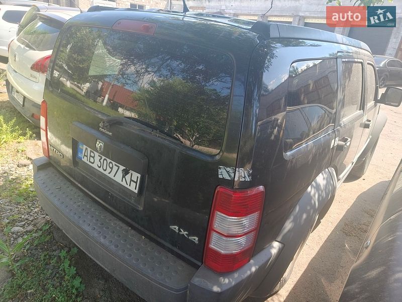 Внедорожник / Кроссовер Dodge Nitro 2007 в Остроге