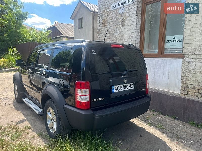 Внедорожник / Кроссовер Dodge Nitro 2007 в Ковеле