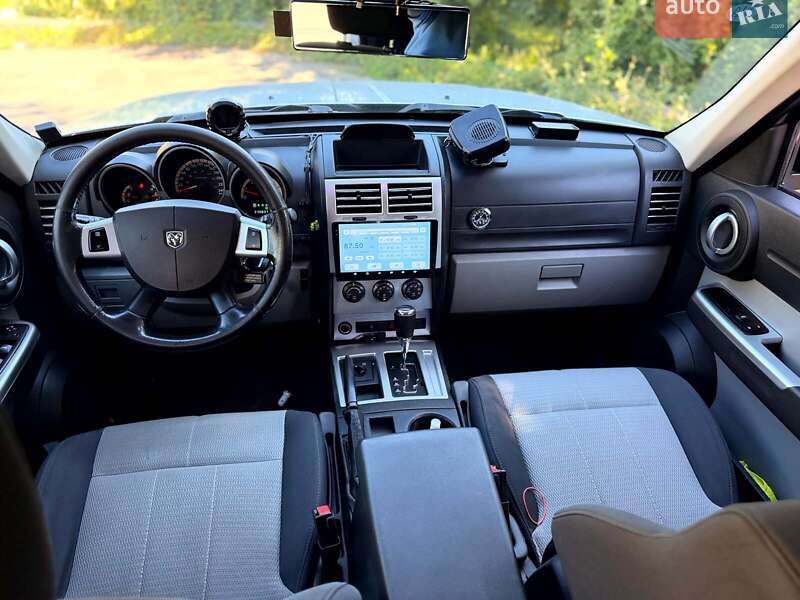 Внедорожник / Кроссовер Dodge Nitro 2008 в Киеве