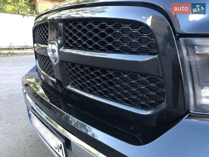 Пикап Dodge RAM 1500 2016 в Николаеве