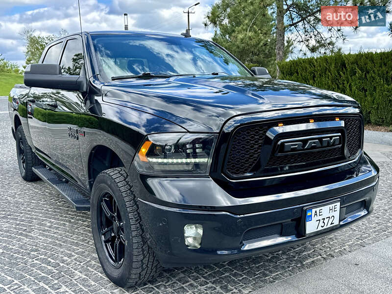 Пикап Dodge RAM 1500 2016 в Днепре
