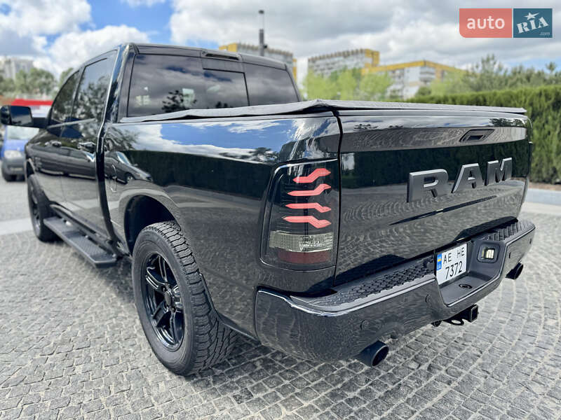Пикап Dodge RAM 1500 2016 в Днепре