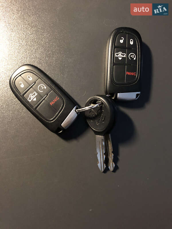 Пикап Dodge RAM 1500 2013 в Киеве