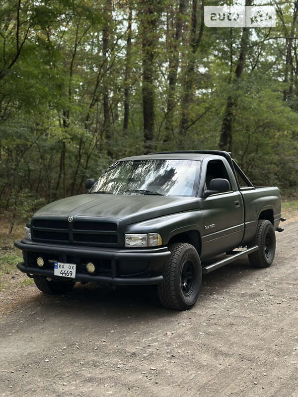 Пикап Dodge RAM 1500 2000 в 