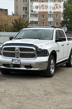 Dodge RAM 1500 2015