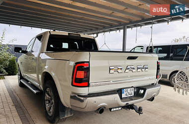 Пікап Dodge RAM 1500 2015 в Чернівцях