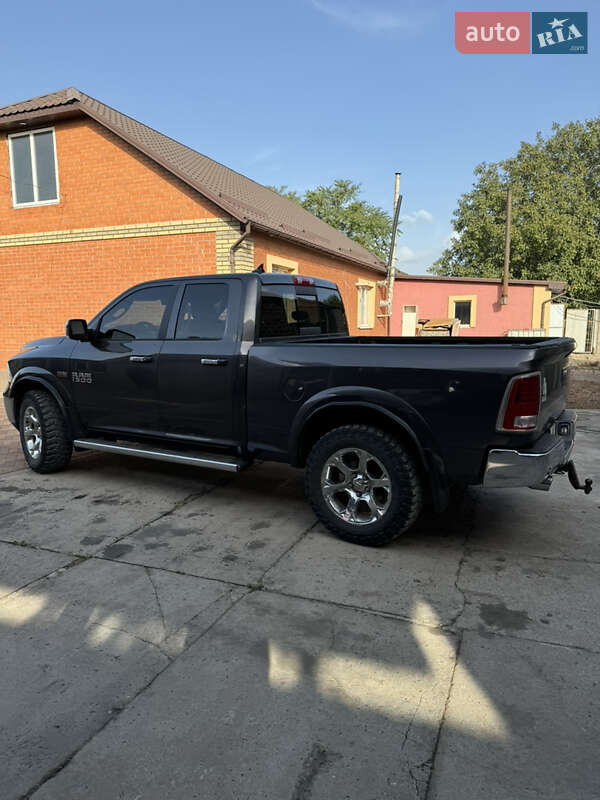 Пикап Dodge RAM 1500 2015 в Софиевке