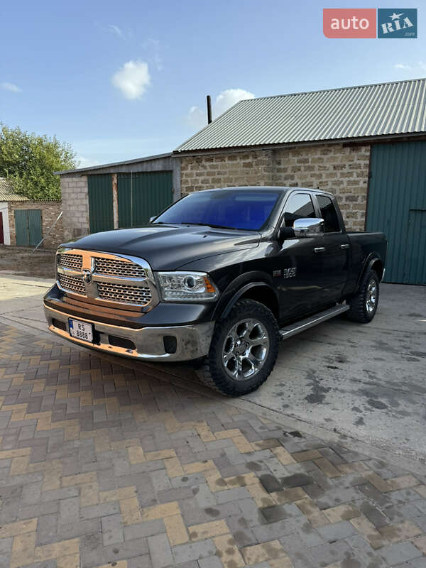 Пикап Dodge RAM 1500 2015 в Софиевке