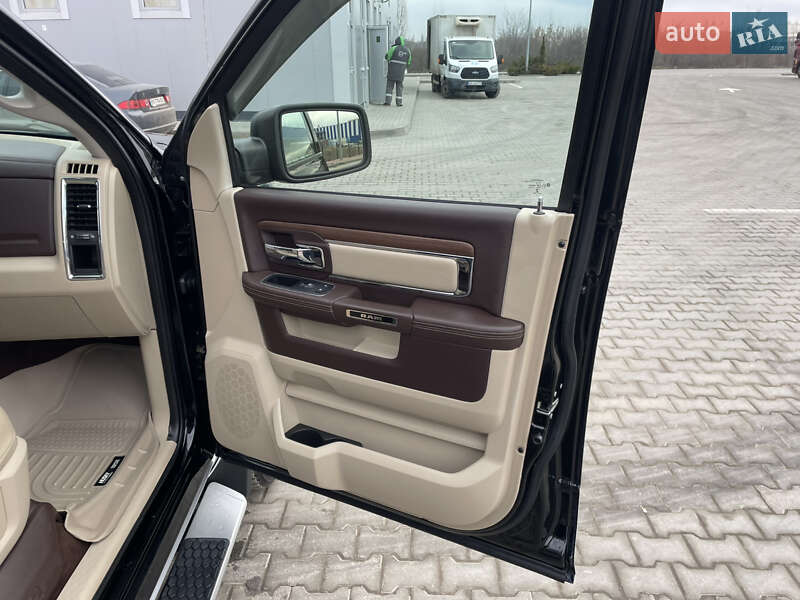 Пікап Dodge RAM 1500 2014 в Кам'янець-Подільському