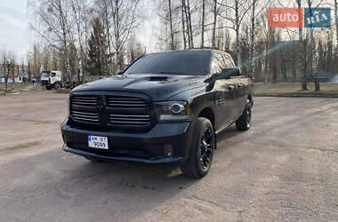 Dodge RAM 1500 2015