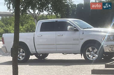 Пикап Dodge RAM 1500 2015 в 