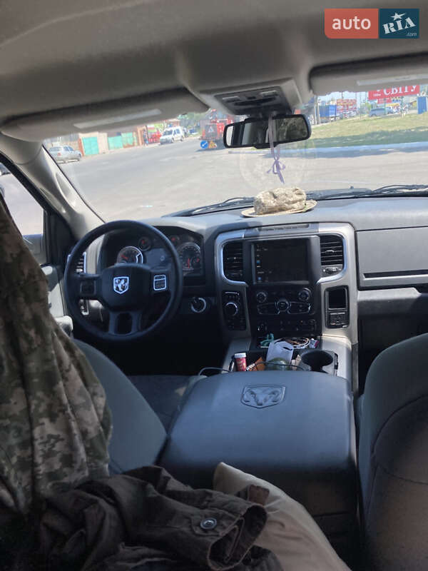 Пикап Dodge RAM 1500 2014 в Лозовой
